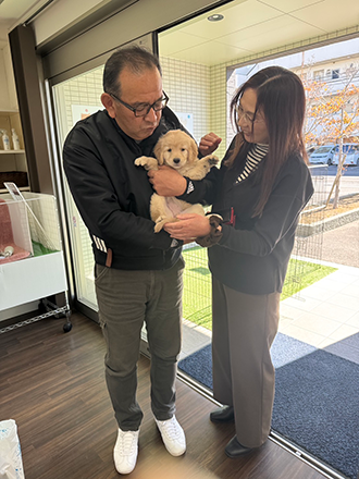 熊本県在住のお客様ご夫妻とゴールデンレトリバー